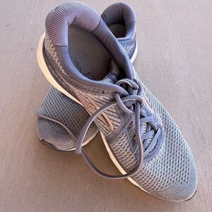 Brooks Women's Gray and Pink Knit Running Sneakers
